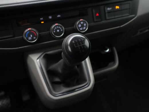 Volkswagen Transporter 2.0 TDI L2H1 30 DC Comfortline Navi via App Pdc Cruise Bijrijdersbank ActivLease financial lease