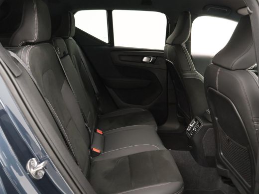 Volvo  XC40 RECHARGE PLUS + WEGKL. TREKHAAK | 20 INCH LMV | STUURVERW. | CAMERA ActivLease financial lease