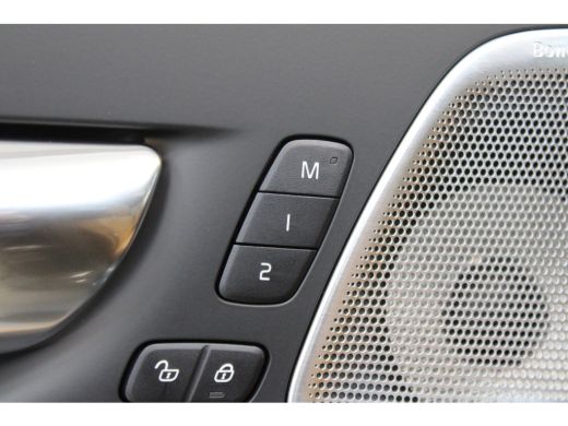 Volvo  XC60 Volvo T6 350PK AWD Ultra Dark | Full Option! | Luchtvering | B&W Audio | Massage | 22'' | 360º view ActivLease financial lease