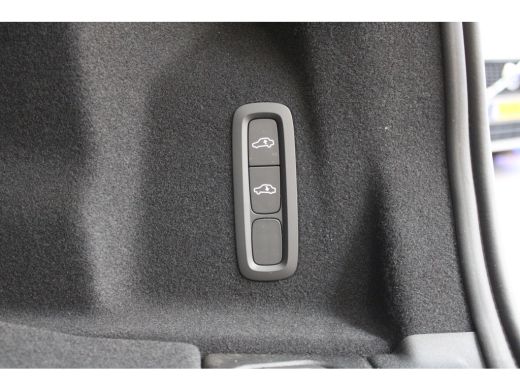 Volvo  XC60 Volvo T6 350PK AWD Ultra Dark | Full Option! | Luchtvering | B&W Audio | Massage | 22'' | 360º view ActivLease financial lease