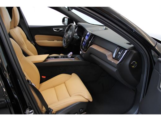 Volvo  XC60 Volvo T6 350PK AWD Ultra Dark | Full Option! | Luchtvering | B&W Audio | Massage | 22'' | 360º view ActivLease financial lease