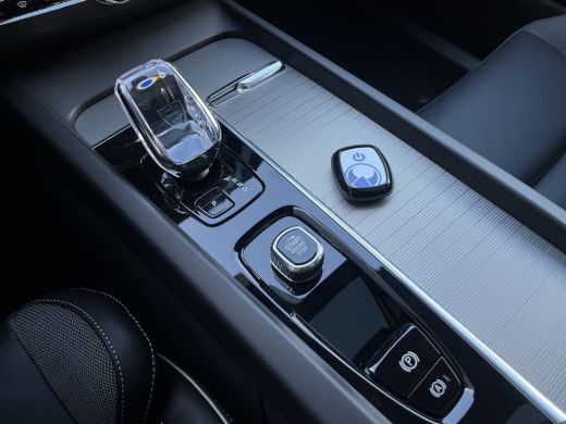 Volvo  XC60 Volvo T8 AWD Ultra Dark Heico | Heico actief uitlaatsysteem | Bowers & Wilkins | Gelaagd Glas | L... ActivLease financial lease