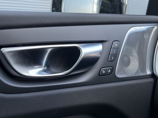 Volvo  XC60 Volvo T8 AWD Ultra Dark Heico | Heico actief uitlaatsysteem | Bowers & Wilkins | Gelaagd Glas | L... ActivLease financial lease