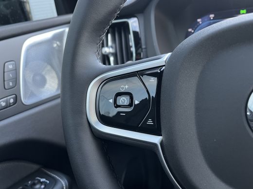 Volvo  XC60 Volvo T8 AWD Ultra Dark Heico | Heico actief uitlaatsysteem | Bowers & Wilkins | Gelaagd Glas | L... ActivLease financial lease