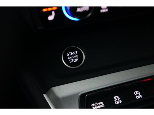 Audi Q3 35 TFSI 150PK S-Tronic Advanced Edition | CAMERA | AUTO A. KLEP | TREKHAAK ActivLease financial lease