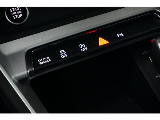 Audi Q3 35 TFSI 150PK S-Tronic Advanced Edition | CAMERA | AUTO A. KLEP | TREKHAAK ActivLease financial lease