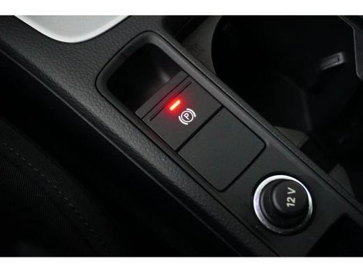 Audi Q3 35 TFSI 150PK S-Tronic Advanced Edition | CAMERA | AUTO A. KLEP | TREKHAAK ActivLease financial lease