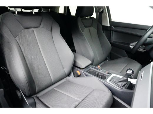 Audi Q3 35 TFSI 150PK S-Tronic Advanced Edition | CAMERA | AUTO A. KLEP | TREKHAAK ActivLease financial lease
