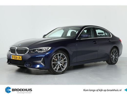 BMW 3-serie 330e eDrive Luxury Line | Leder | Led | Stoelverwarming | 18 inch | Camera | Dodehoek Detector | ... BMW 3-serie 330e eDrive Luxury Line | Leder | Led | Stoelverwarming | 18 inch | Camera | Dodehoek Detector | ...