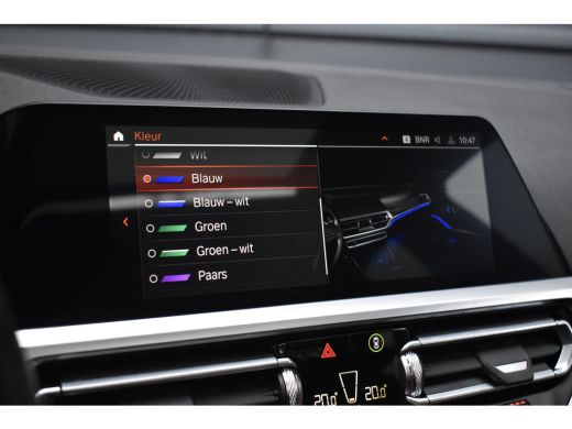 BMW 3 Serie 320e M Sport Shadow | Pano | Laser Light | Head-Up | CarPlay | 19'' Wielen | Donker Getint Glas | ActivLease financial lease