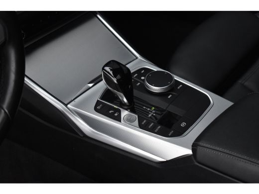 BMW 3 Serie High Executive M Sport Shadow | Schuif/Kanteldak | Laser Light | Head-Up | CarPlay | 19'' Velgen ... ActivLease financial lease