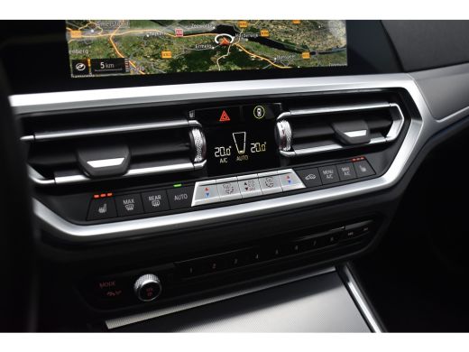 BMW 3 Serie High Executive M Sport Shadow | Schuif/Kanteldak | Laser Light | Head-Up | CarPlay | 19'' Velgen ... ActivLease financial lease