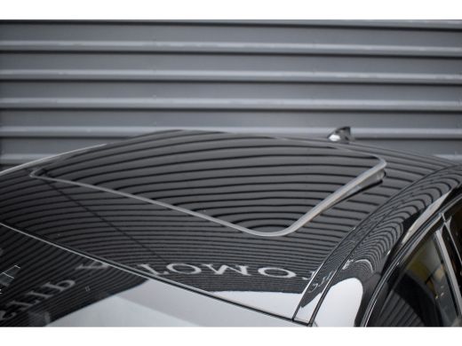 BMW 3 Serie 320e M Sport Shadow | Pano | Laser Light | Head-Up | CarPlay | 19'' Wielen | Donker Getint Glas | ActivLease financial lease