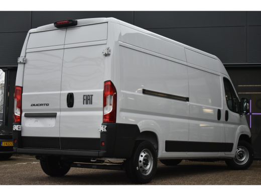 Fiat Ducato 2.2 MultiJet 140 pk S&S L3H2 3.3t | € 9.972,- Voorraad Voordeel | 3,9% Financial Lease | Navigati... ActivLease financial lease