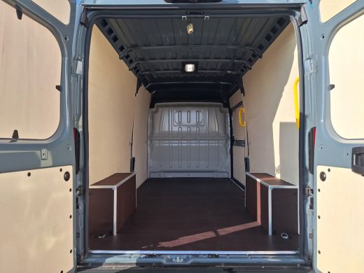 Fiat Ducato 2.2 MultiJet 140 pk S&S L3H2 3.3t | € 10.360,- Voorraad Voordeel | 3,9% Financial Lease | Navigat... ActivLease financial lease