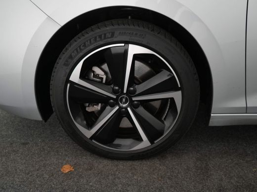 Opel Astra Opel Sports Tourer 1.6 180 pk PHEV AUT. | NU MET GRATIS WALLBOX! | Adap. Cruise C. | Nav | CarPla... ActivLease financial lease