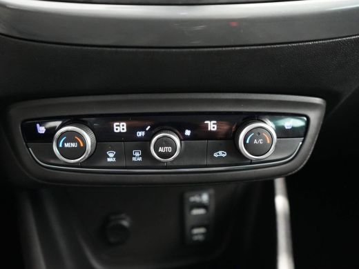 Opel Crossland Opel 1.2 Ultimate | Stoel + Stuur verwarming | Parkeersensoren | Clima | Cruise Controle | Apple ... ActivLease financial lease