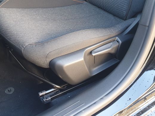 Peugeot 208 1.2 PureTech 75 Style | Airco | Bestuurdersstoel in hoogte verstelbaar | Buitenspiegels verwarmbaar ActivLease financial lease