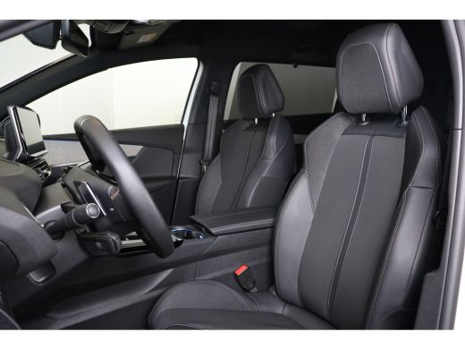 Peugeot 5008 Peugeot 1.2 Hybrid GT Automaat 136 | Navi | Camera | 7-zits | Keyless Entry | Parkeersensoren V+A... ActivLease financial lease