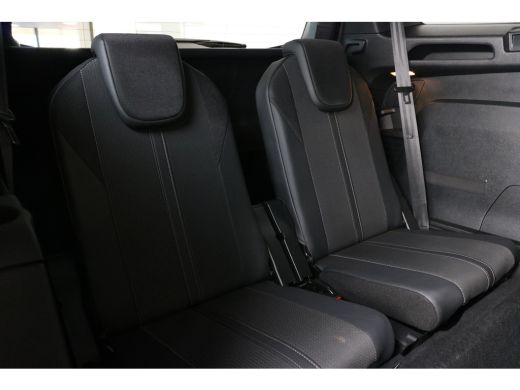 Peugeot 5008 Peugeot 1.2 Hybrid GT Automaat 136 | Navi | Camera | 7-zits | Keyless Entry | Parkeersensoren V+A... ActivLease financial lease