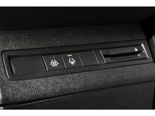 Peugeot 5008 Peugeot 1.2 Hybrid GT Automaat 136 | Navi | Camera | 7-zits | Keyless Entry | Parkeersensoren V+A... ActivLease financial lease