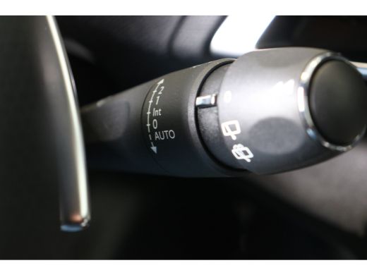 Peugeot 5008 Peugeot 1.2 Hybrid GT Automaat 136 | Navi | Camera | 7-zits | Keyless Entry | Parkeersensoren V+A... ActivLease financial lease