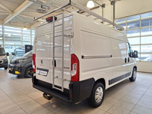 Peugeot Boxer 330 2.2 BlueHDi 140 L2H2 Premium | Imperiaal | LED dagrijverlichting | Navigatie | Camera | Parke... ActivLease financial lease