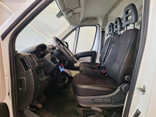 Peugeot Boxer 330 2.2 BlueHDi 140 L2H2 Premium | Imperiaal | LED dagrijverlichting | Navigatie | Camera | Parke... ActivLease financial lease