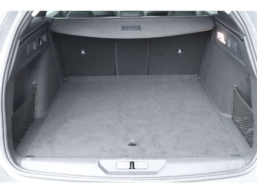 Peugeot e-308 SW SW 54KWH STYLE AUTOMAAT / NAVI / CLIMA / LED / PDC / 17" LMV / KEYLESS / ADAPT. CRUISECONTROL / 1... ActivLease financial lease