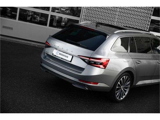 Skoda Superb Combi 1.4 TSI iV 218 pk Laurin & Klement | Leder | Trekhaak | Panoramadak | Full options! ActivLease financial lease