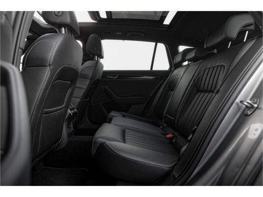 Skoda Superb Combi 1.4 TSI iV 218 pk Laurin & Klement | Leder | Trekhaak | Panoramadak | Full options! ActivLease financial lease