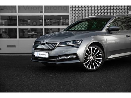 Skoda Superb Combi 1.4 TSI iV 218 pk Laurin & Klement | Leder | Trekhaak | Panoramadak | Full options! ActivLease financial lease