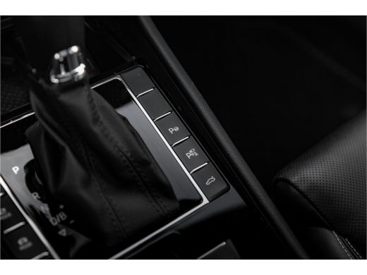 Skoda Superb Combi 1.4 TSI iV 218 pk Laurin & Klement | Leder | Trekhaak | Panoramadak | Full options! ActivLease financial lease