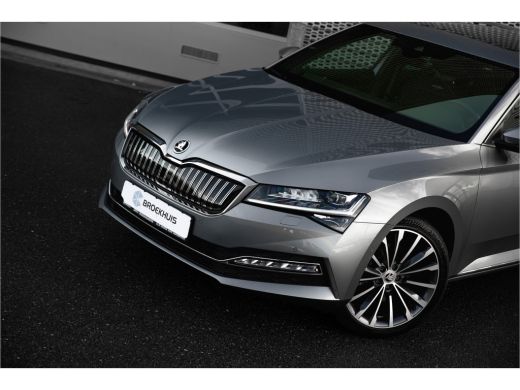 Skoda Superb Combi 1.4 TSI iV 218 pk Laurin & Klement | Leder | Trekhaak | Panoramadak | Full options! ActivLease financial lease