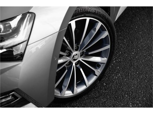 Skoda Superb Combi 1.4 TSI iV 218 pk Laurin & Klement | Leder | Trekhaak | Panoramadak | Full options! ActivLease financial lease