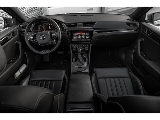 Skoda Superb Combi 1.4 TSI iV 218 pk Laurin & Klement | Leder | Trekhaak | Panoramadak | Full options! ActivLease financial lease