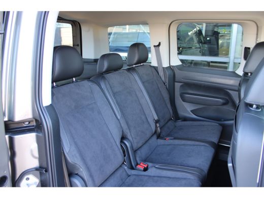 Volkswagen CADDY KOMBI eHybride | Style | 115 PK | 19,7 kWh | DSG Automaat | Schuifdeur L + R | Navi | PDC | Camera ActivLease financial lease