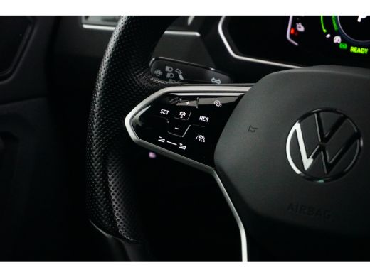 Volkswagen Tiguan 1.4 TSI 245PK DSG-6 eHybrid R-Line | NAVIGATIE | CAMERA | AUTO A. KLEP ActivLease financial lease
