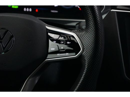 Volkswagen Tiguan 1.4 TSI 245PK DSG-6 eHybrid R-Line | NAVIGATIE | CAMERA | AUTO A. KLEP ActivLease financial lease