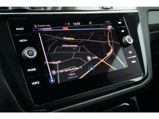 Volkswagen Tiguan 1.4 TSI 245PK DSG-6 eHybrid R-Line | NAVIGATIE | CAMERA | AUTO A. KLEP ActivLease financial lease