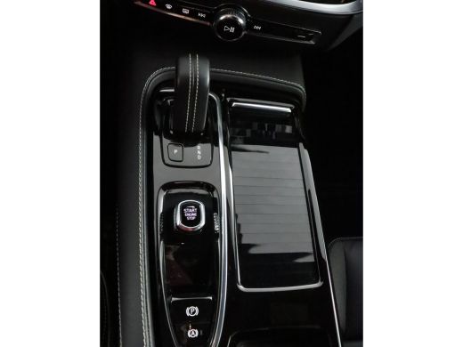 Volvo  V60 T8 AWD Polestar Engineered | Harman Kardon | Stoel & stuurwielverwarming | Adaptieve cruise contr... ActivLease financial lease