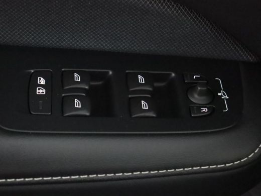 Volvo  V60 T8 AWD Polestar Engineered | Harman Kardon | Stoel & stuurwielverwarming | Adaptieve cruise contr... ActivLease financial lease