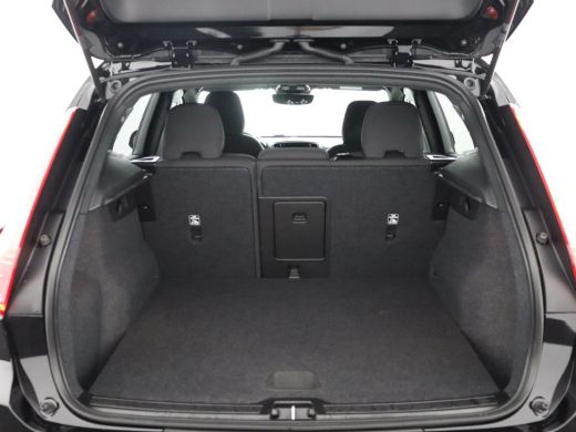 Volvo  XC40 Core | 70Kwh | Warmtepomp | Stoelverwarming | Getint Glas | All Season Banden ActivLease financial lease