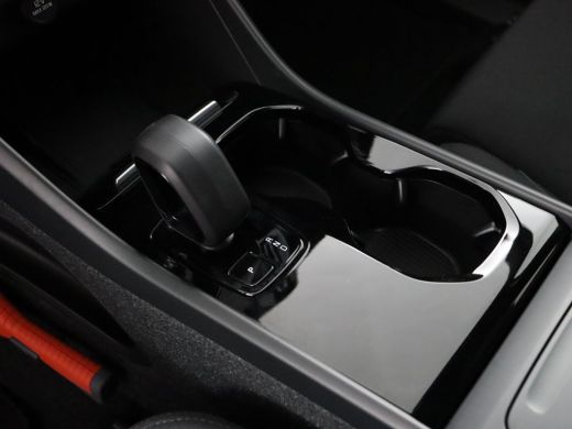 Volvo  XC40 Core | 70Kwh | Warmtepomp | Stoelverwarming | Getint Glas | All Season Banden ActivLease financial lease