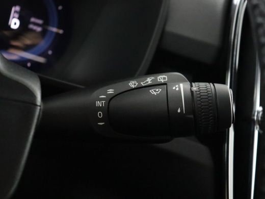 Volvo  XC40 Core | 70Kwh | Warmtepomp | Stoelverwarming | Getint Glas | All Season Banden ActivLease financial lease