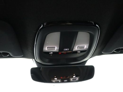 Volvo  XC40 Core | 70Kwh | Warmtepomp | Stoelverwarming | Getint Glas | All Season Banden ActivLease financial lease
