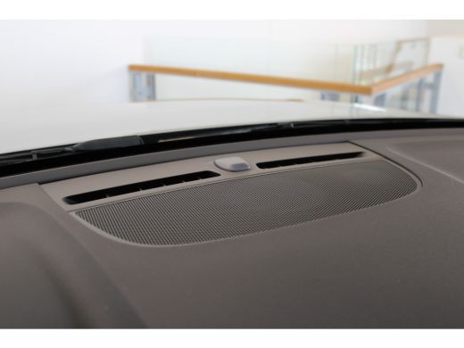Volvo  XC40 Volvo 82kWh 252PK Extended Range | Trekhaak | Climate pack | Keyless | Warmtepomp ActivLease financial lease