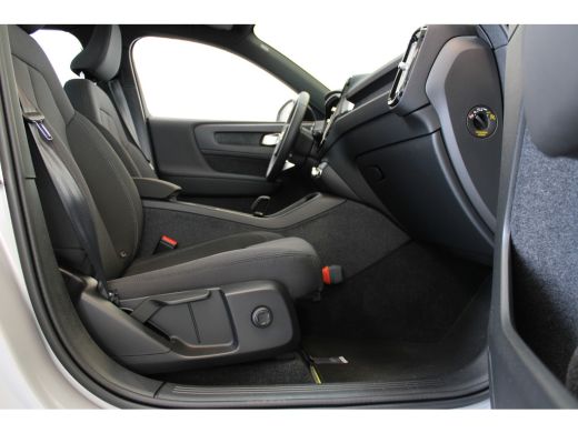 Volvo  XC40 Volvo 82kWh 252PK Extended Range | Trekhaak | Climate pack | Keyless | Warmtepomp ActivLease financial lease