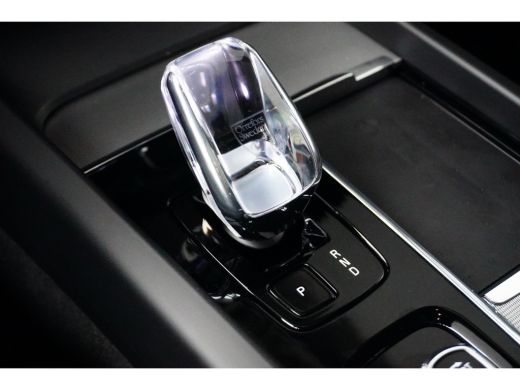 Volvo  XC60 Volvo 2.0 Recharge T6 AWD Ultimate Dark | Luchtvering | Bowers&Wilkins | 360 Camera | HUD | Trekh... ActivLease financial lease