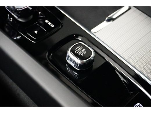 Volvo  XC60 Volvo 2.0 Recharge T6 AWD Ultimate Dark | Luchtvering | Bowers&Wilkins | 360 Camera | HUD | Trekh... ActivLease financial lease